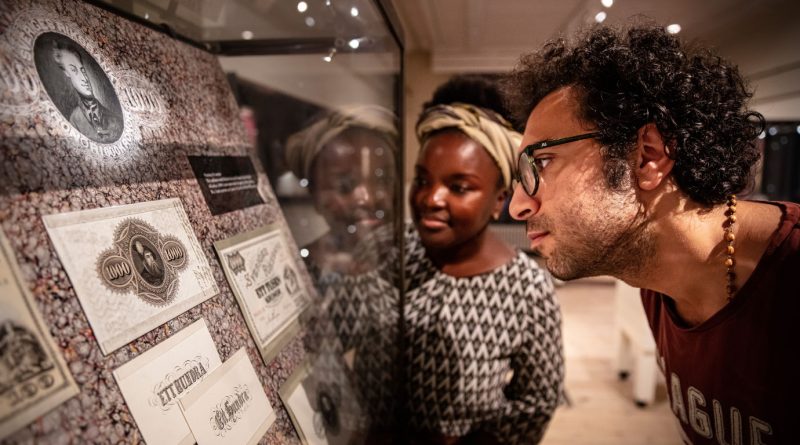 The denominations printed at the factory are on display for visitors. Photo: https://tumbabruksmuseum.se/